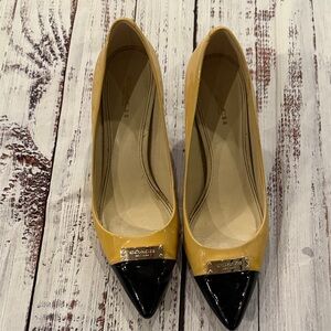 Coach Women's Heels in Cream and Black